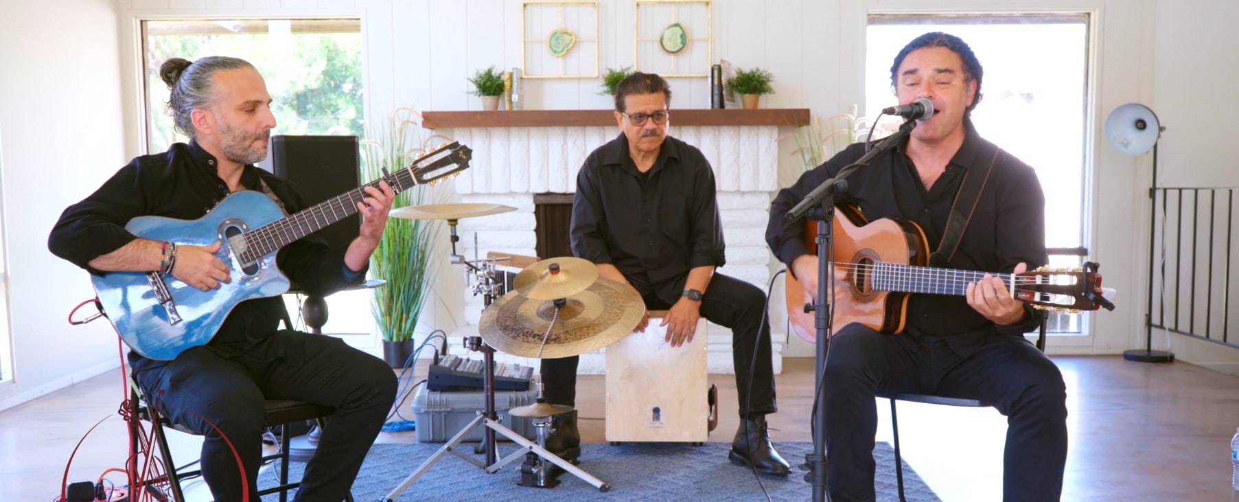 Gitan Trio performing Spanish and Latin-influenced acoustic music