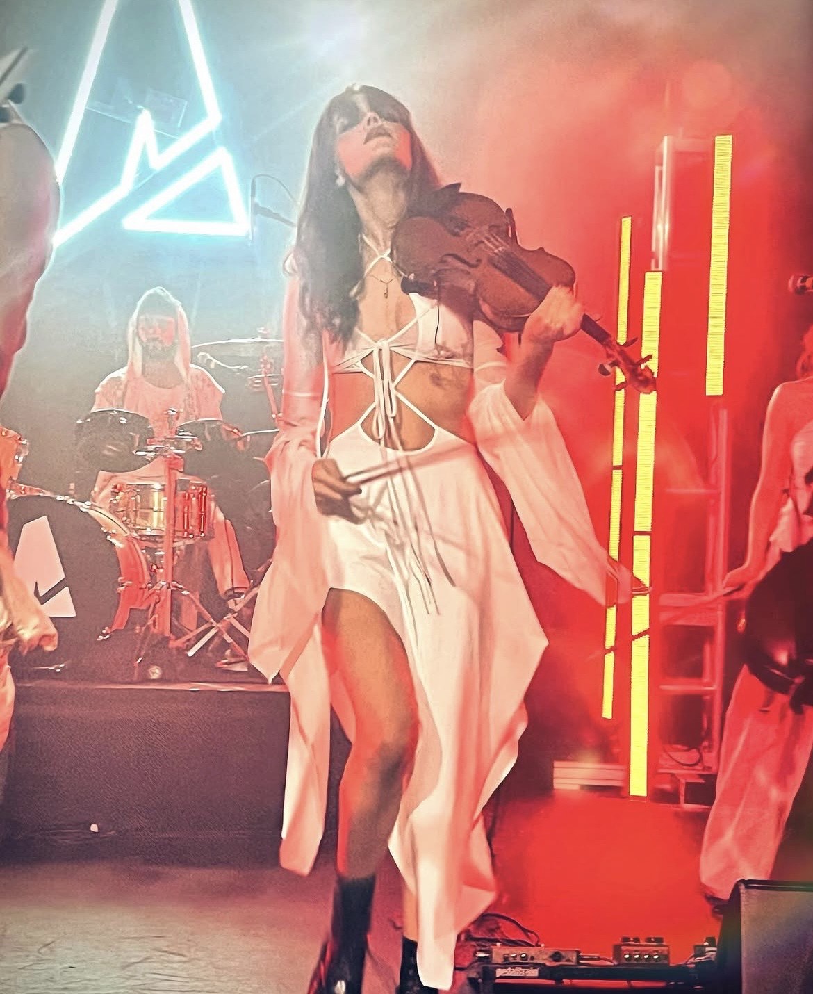 Miriam giving an interactive live violin performance at a Los Angeles event